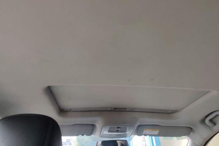 Used Roewe i6 2020 PLUS 1.6L CVT 4G Connected Glory Flagship Edition Headliner