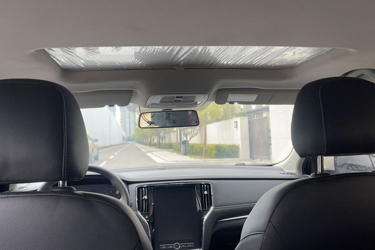 Used Roewe i6 2020 PLUS 1.6L CVT 4G Connected Glory Flagship Edition Headliner