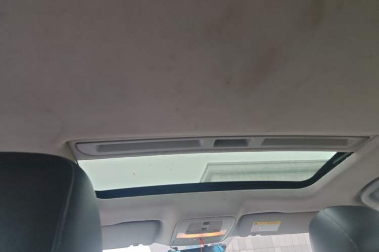 Used Roewe i6 2020 PLUS 1.6L CVT 4G Connected Glory Flagship Edition Headliner