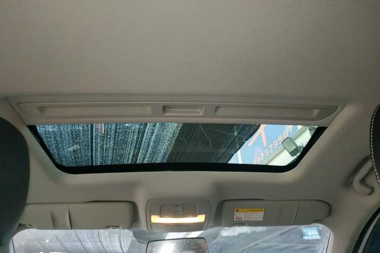 Used Roewe i6 2020 PLUS 1.6L CVT 4G Connected Glory Flagship Edition Headliner