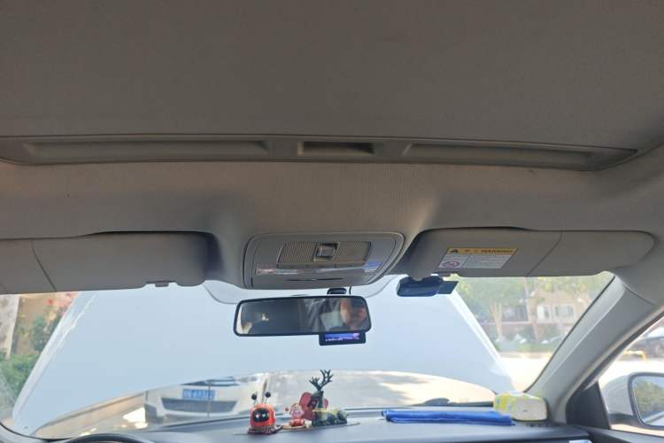 Used Roewe i6 2020 PLUS 1.6L CVT 4G Connected Glory Flagship Edition Headliner