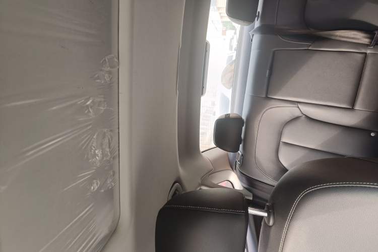 Used Roewe i6 2020 PLUS 1.6L CVT 4G Connected Glory Flagship Edition Headliner