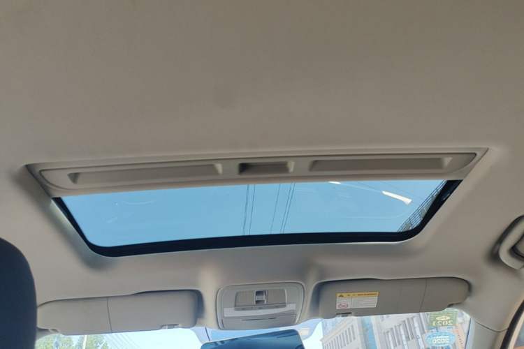 Used Roewe i6 2020 PLUS 20T TST 4G Connected Glory Flagship Edition Headliner