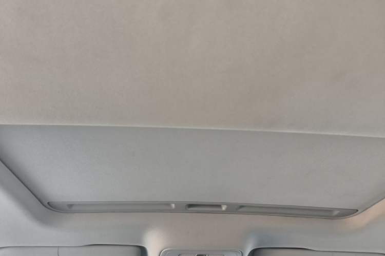 Used Roewe i6 2020 PLUS 1.6L CVT 4G Connected Glory Flagship Edition Headliner