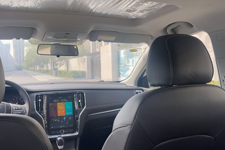 Used Roewe i6 2020 PLUS 1.6L CVT 4G Connected Glory Flagship Edition Headliner
