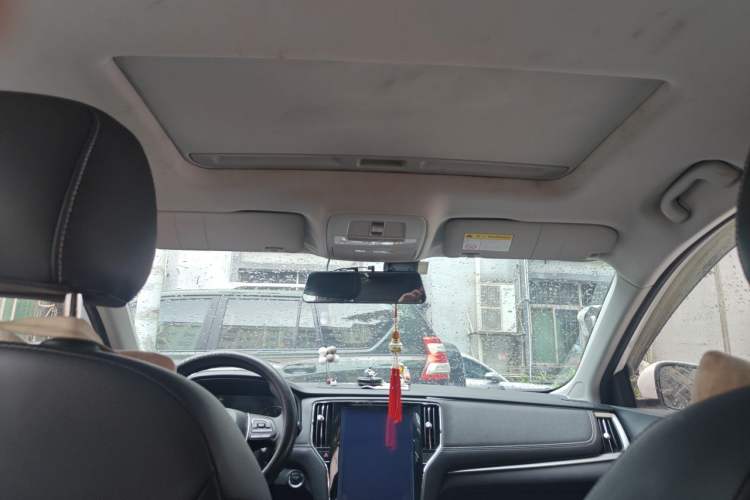 Used Roewe i6 2020 PLUS 1.6L CVT 4G Connected Glory Flagship Edition Headliner