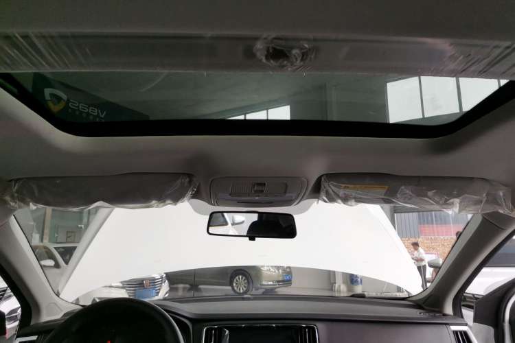 Used Roewe i6 2020 PLUS 1.6L CVT 4G Connected Glory Flagship Edition Headliner