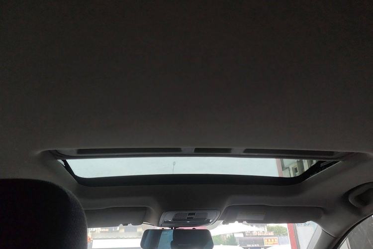 Used Roewe i6 2020 PLUS 1.6L CVT 4G Connected Glory Flagship Edition Headliner