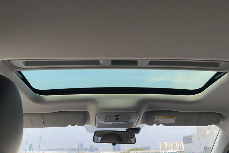Used Roewe i6 2020 PLUS 1.6L CVT 4G Connected Glory Flagship Edition Headliner