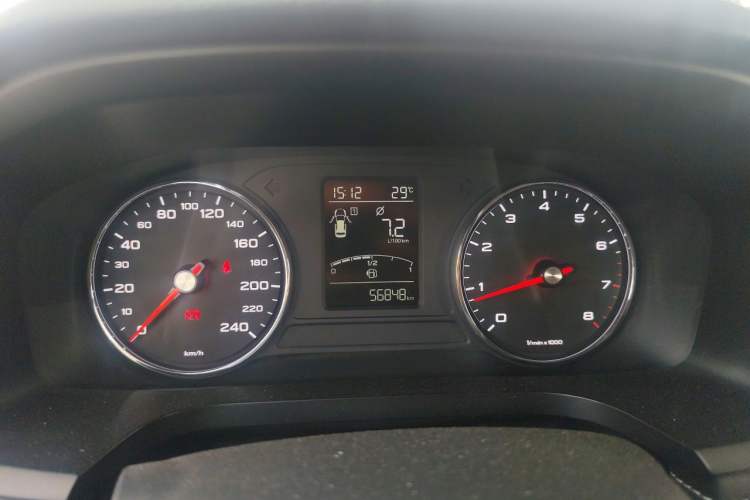 Used Roewe i6 2020 PLUS 1.6L Manual 4G Connect Glory Flagship Edition Instrument Cluster