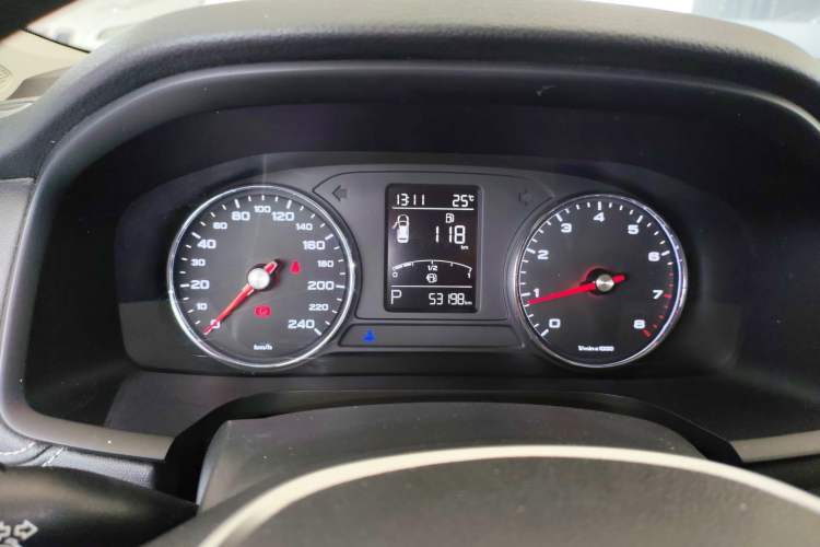 Used Roewe i6 2020 PLUS 1.6L CVT 4G Connected Glory Flagship Edition Instrument Cluster