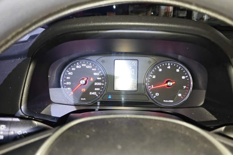 Used Roewe i6  Instrument Cluster