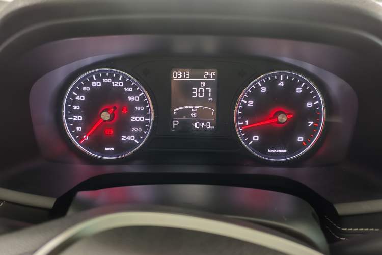 Used Roewe i6 2020 PLUS 1.6L CVT 4G Connected Glory Flagship Edition Instrument Cluster