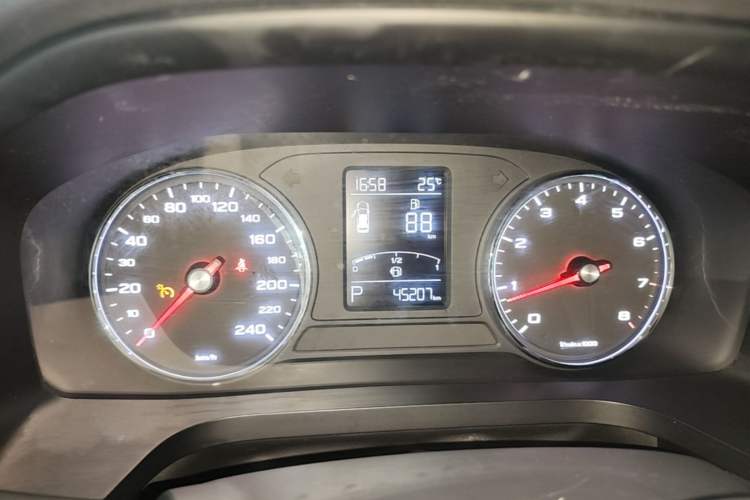 Used Roewe i6 2020 PLUS 1.6L CVT 4G Connected Glory Flagship Edition Instrument Cluster