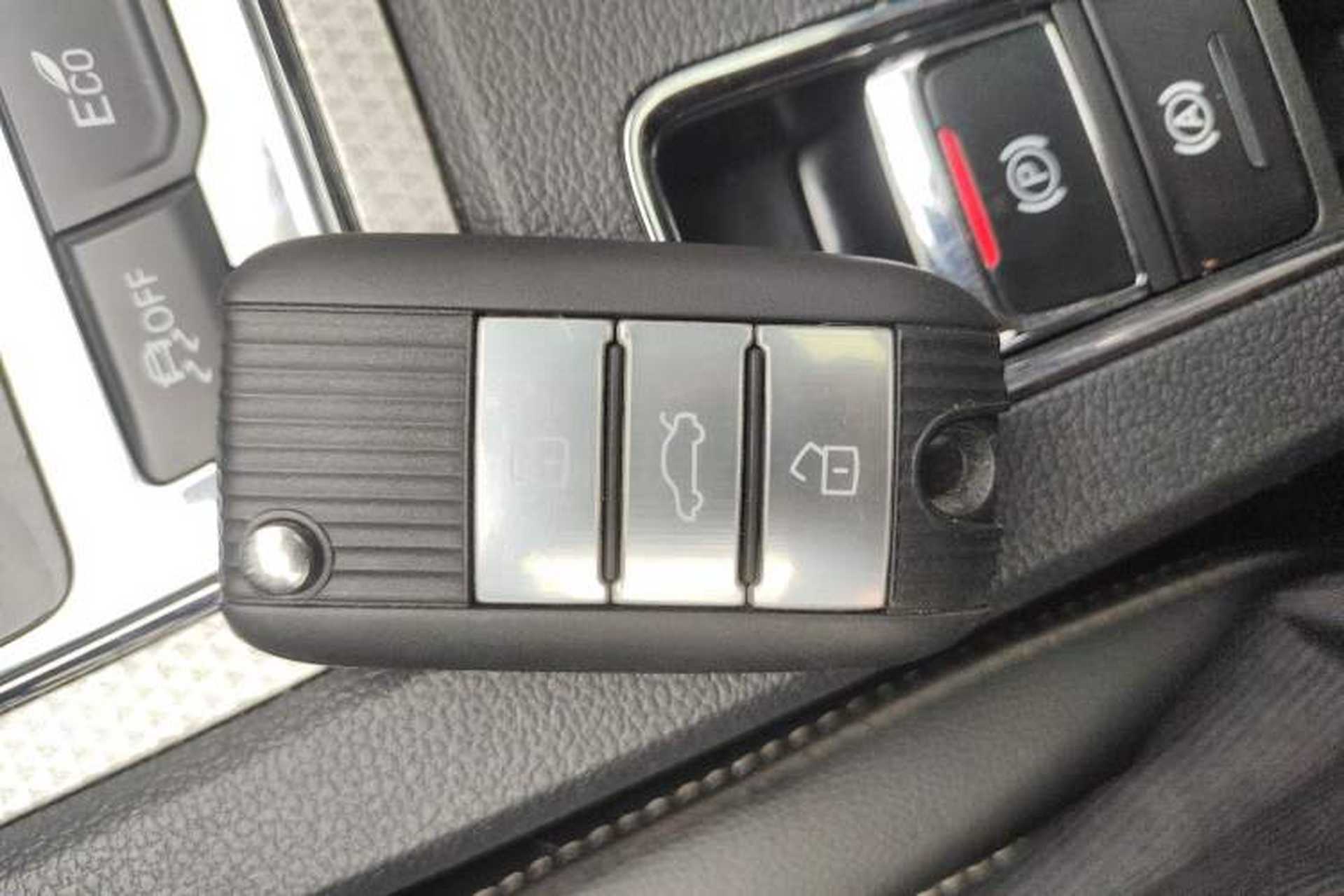 Used Roewe i6 2020 PLUS 1.6L CVT 4G Connected Glory Flagship Edition Interior 1
