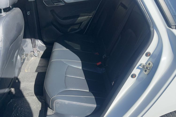 Used Roewe i6 2020 PLUS 1.6L CVT 4G Connected Glory Flagship Edition Interior 1