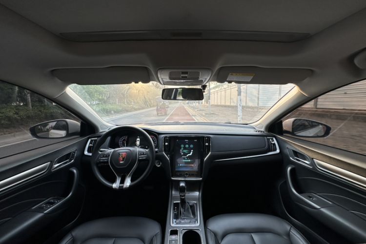 Used Roewe i6 2020 PLUS 1.6L CVT 4G Connected Glory Flagship Edition Interior 1