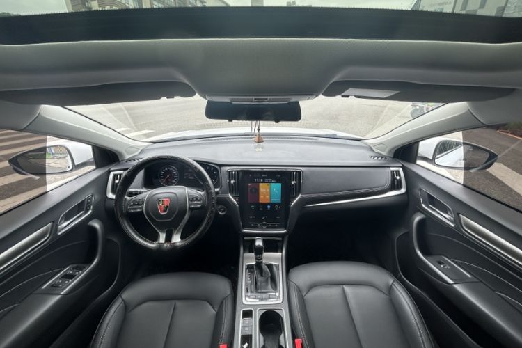 Used Roewe i6 2020 PLUS 1.6L CVT 4G Connected Glory Flagship Edition Interior 2