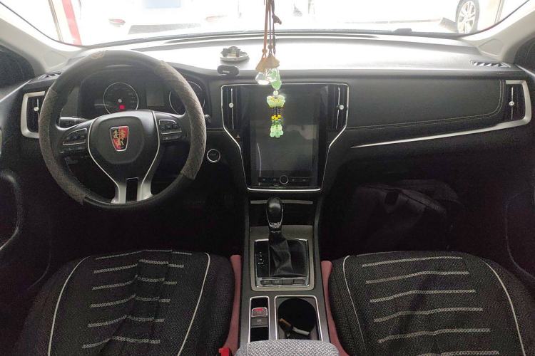 Used Roewe i6 2020 PLUS 1.6L CVT 4G Connected Glory Flagship Edition Interior 2
