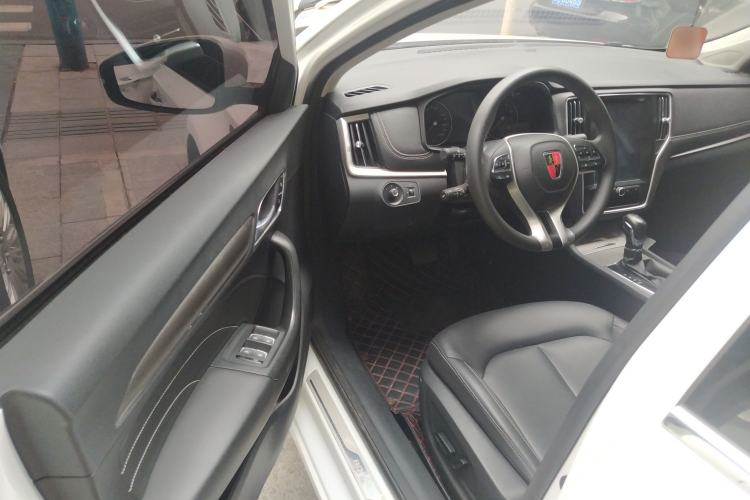 Used Roewe i6 2020 PLUS 1.6L CVT 4G Connected Glory Flagship Edition Interior 3