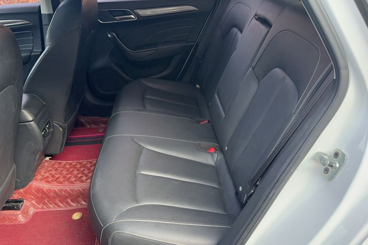 Used Roewe i6 2020 PLUS 1.6L CVT 4G Connected Glory Flagship Edition Interior 3