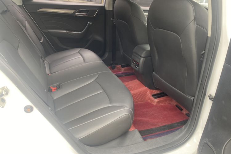 Used Roewe i6 2020 PLUS 1.6L CVT 4G Connected Glory Flagship Edition Interior 3