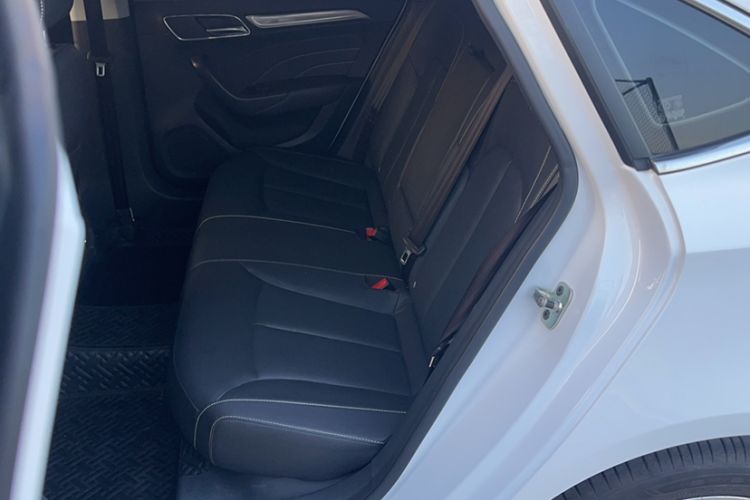 Used Roewe i6 2020 PLUS 1.6L CVT 4G Connected Glory Flagship Edition Interior 4