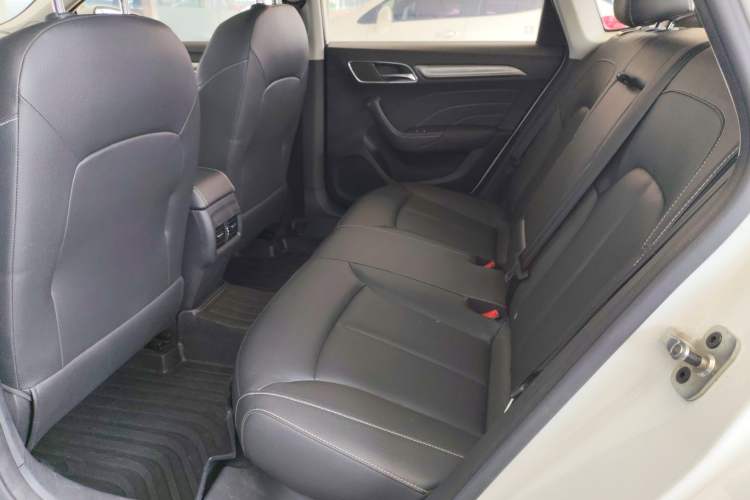 Used Roewe i6 2020 PLUS 1.6L CVT 4G Connected Glory Flagship Edition Interior 4