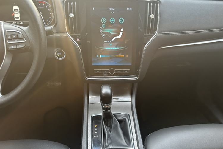 Used Roewe i6 2020 PLUS 1.6L CVT 4G Connected Glory Flagship Edition Interior 4