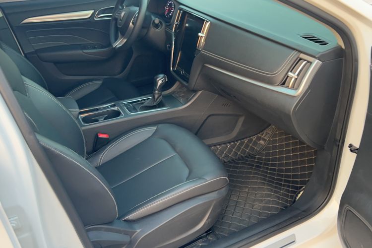 Used Roewe i6 2020 PLUS 1.6L CVT 4G Connected Glory Flagship Edition Interior 5