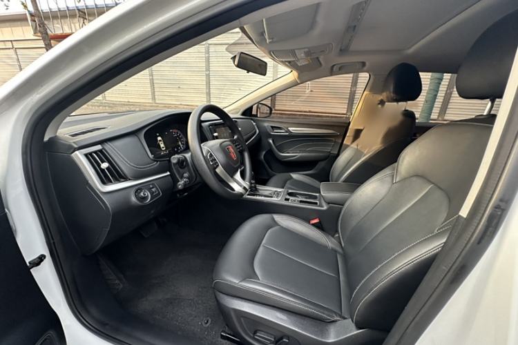 Used Roewe i6 2020 PLUS 1.6L CVT 4G Connected Glory Flagship Edition Interior 5