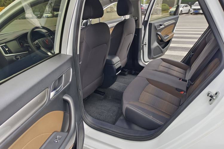 Used Roewe i6 2020 PLUS 1.6L CVT 4G Connected Glory Luxury Edition Interior 6
