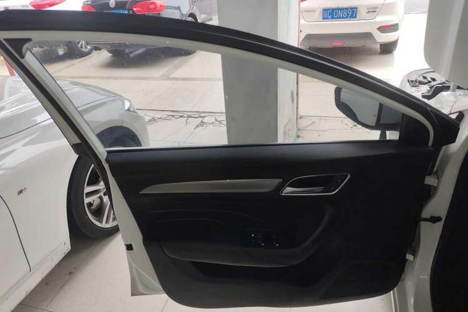 Used Roewe i6 2020 PLUS 1.6L CVT 4G Connected Glory Flagship Edition Interior 7