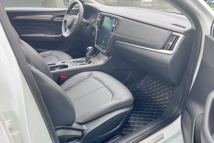 Used Roewe i6 2020 PLUS 1.6L CVT 4G Connected Glory Flagship Edition Interior 7