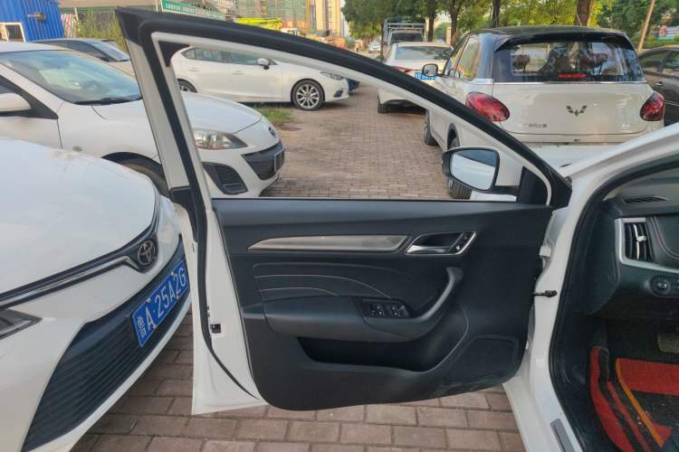 Used Roewe i6 2020 PLUS 1.6L CVT 4G Connected Glory Flagship Edition Left Front Door Interior