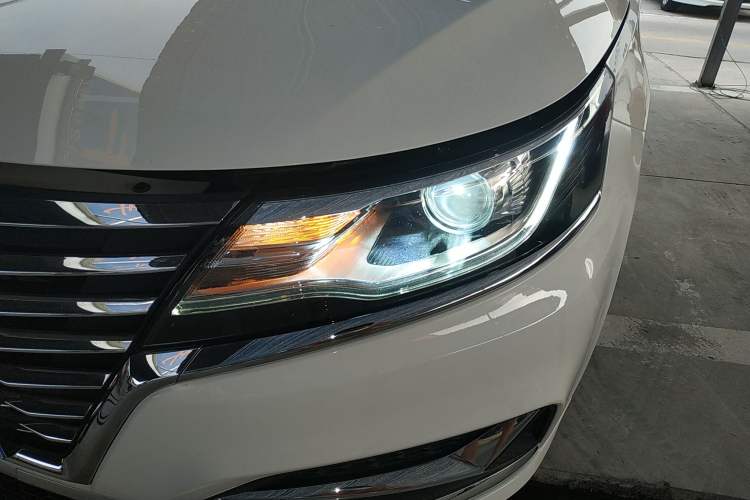 Used Roewe i6 2020 PLUS 1.6L CVT 4G Connected Glory Flagship Edition Left Front Headlight