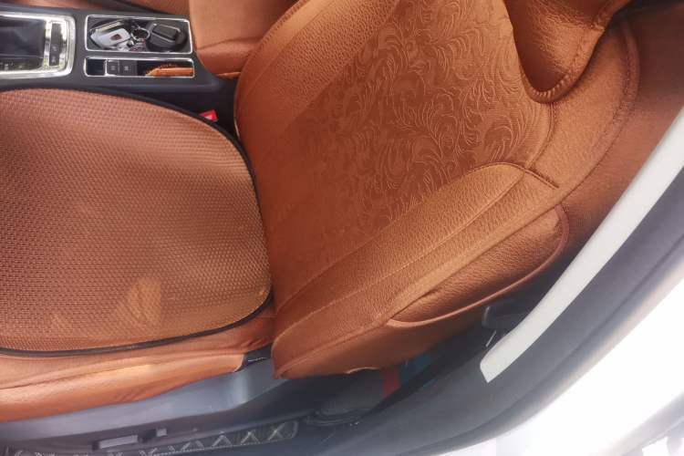 Used Roewe i6 2020 PLUS 1.6L CVT 4G Connected Glory Holographic Edition Left Front Seat