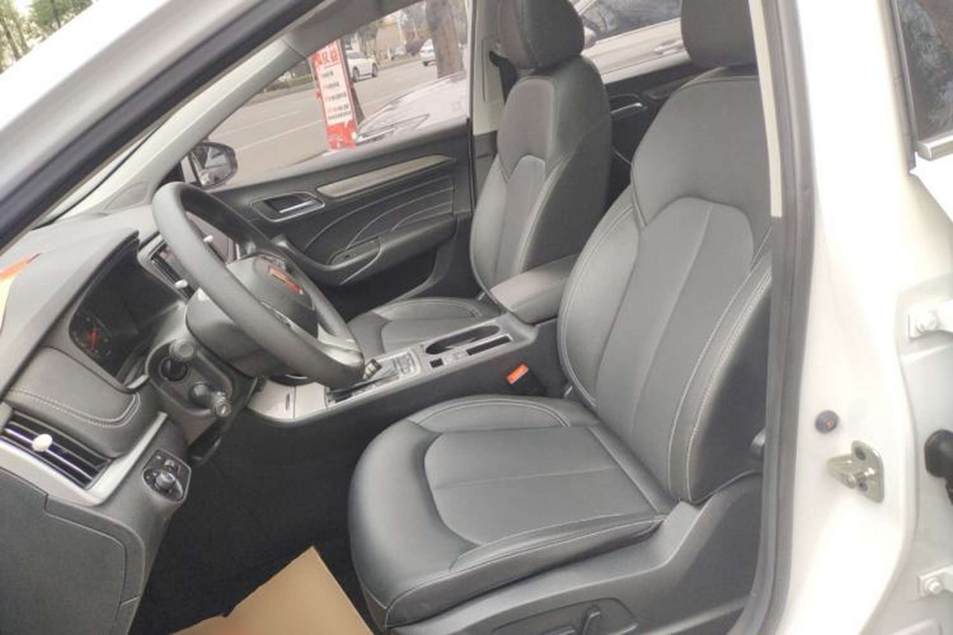 Used Roewe i6 2020 PLUS 1.6L CVT 4G Connected Glory Flagship Edition Left Front Seat