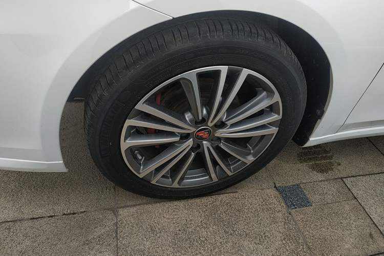 Used Roewe i6 2020 PLUS 1.6L CVT 4G Connected Glory Flagship Edition Left Front Wheel Hub