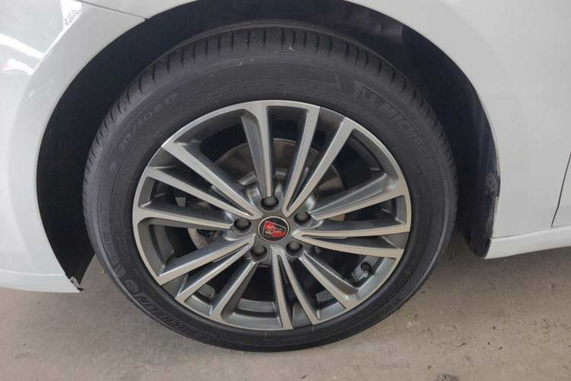 Used Roewe i6 2020 PLUS 1.6L CVT 4G Connected Glory Flagship Edition Left Front Wheel Hub