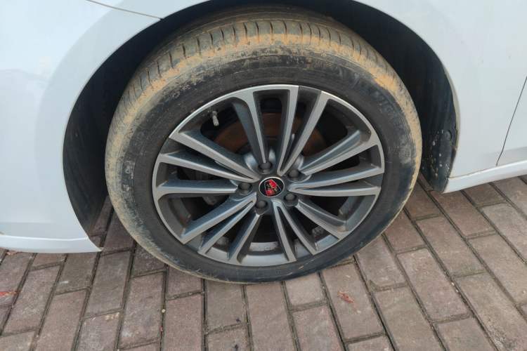 Used Roewe i6 2020 PLUS 1.6L CVT 4G Connected Glory Flagship Edition Left Front Wheel Hub