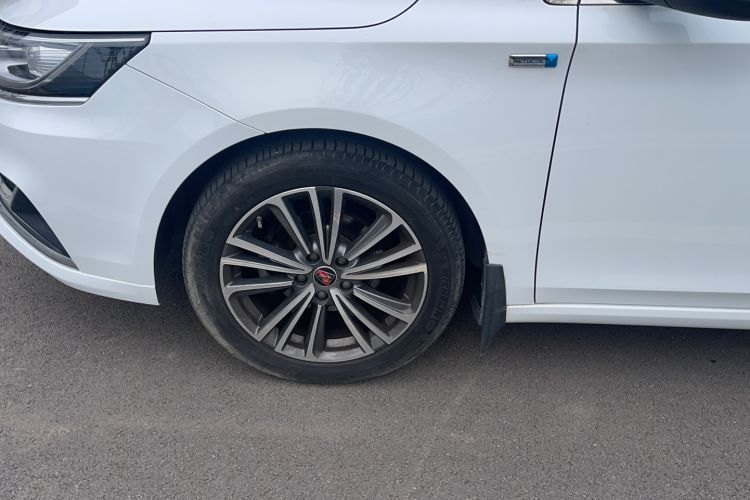Used Roewe i6 2020 PLUS 1.6L CVT 4G Connected Glory Flagship Edition Left Front Wheel Hub