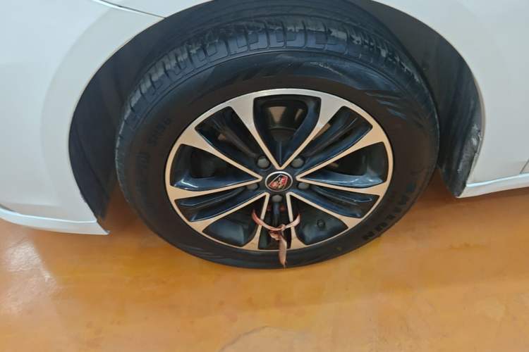 Used Roewe i6 2020 PLUS 1.6L CVT 4G Connected Glory Luxury Edition Left Front Wheel Hub
