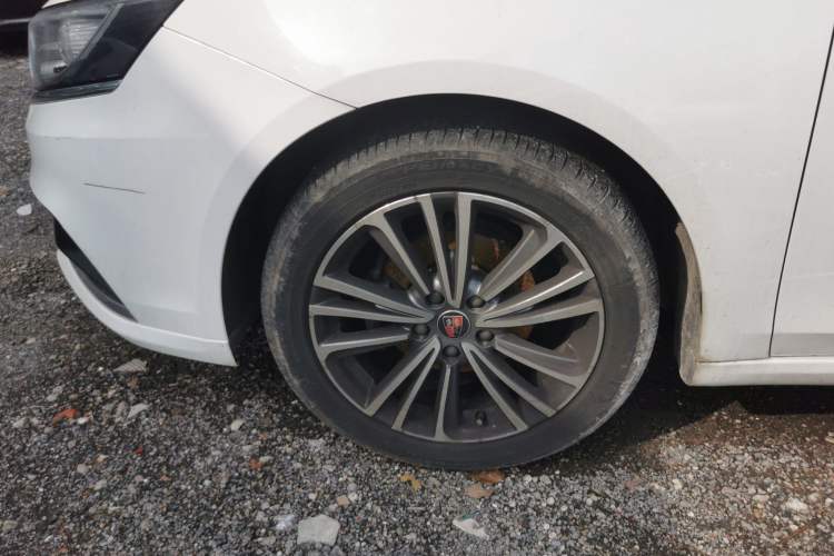 Used Roewe i6 2020 PLUS 1.6L CVT 4G Connected Glory Flagship Edition Left Front Wheel Hub