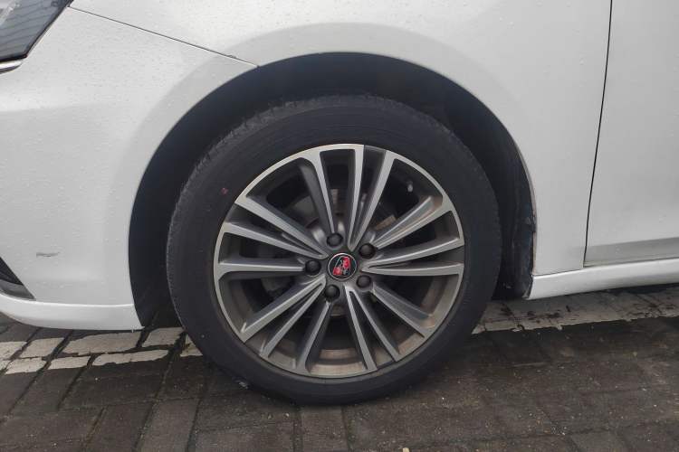 Used Roewe i6 2020 PLUS 1.6L CVT 4G Connected Glory Flagship Edition Left Front Wheel Hub
