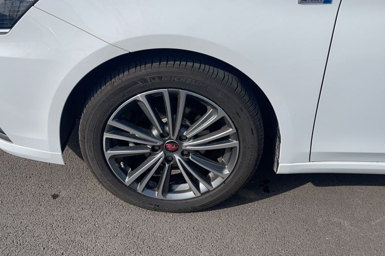 Used Roewe i6 2020 PLUS 1.6L CVT 4G Connected Glory Flagship Edition Left Front Wheel Hub