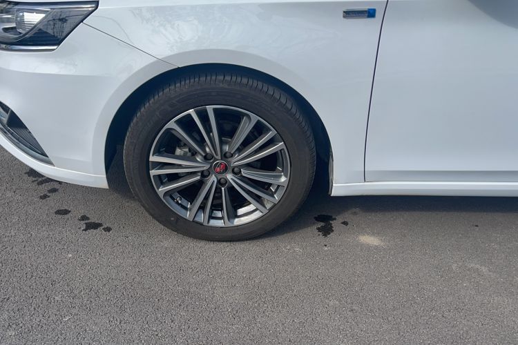 Used Roewe i6 2020 PLUS 1.6L CVT 4G Connected Glory Flagship Edition Left Front Wheel Hub