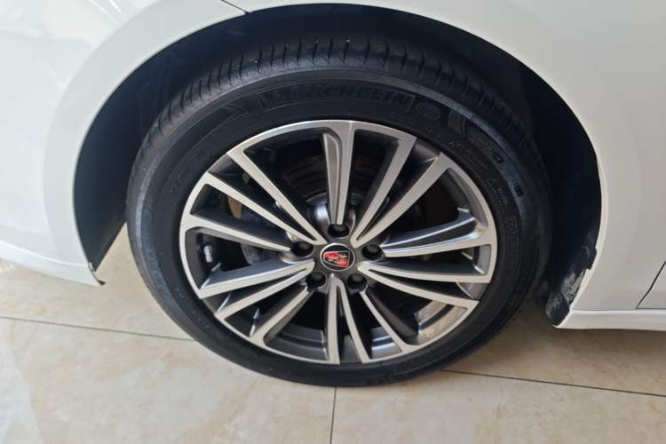 Used Roewe i6 2020 PLUS 1.6L CVT 4G Connected Glory Flagship Edition Left Front Wheel Hub