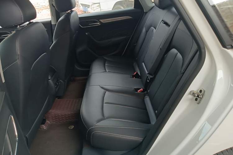 Used Roewe i6 2020 PLUS 1.6L CVT 4G Connected Glory Flagship Edition Left Rear Seat