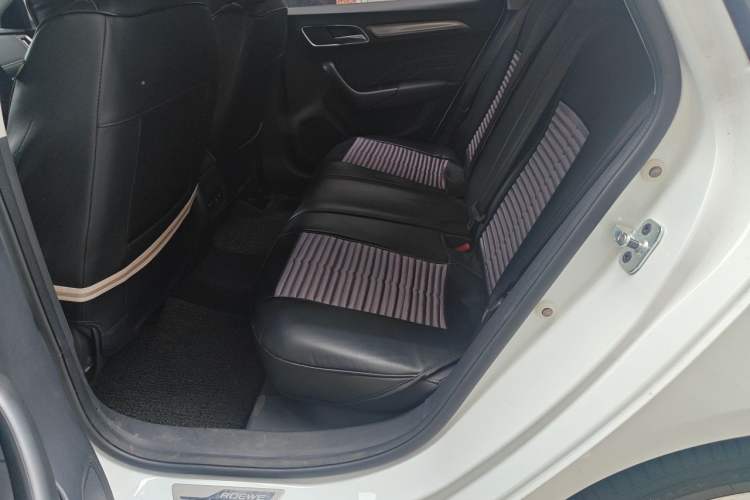 Used Roewe i6 2020 PLUS 1.6L CVT 4G Connected Glory Flagship Edition Left Rear Seat